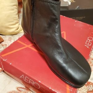 Aerosols Black Leather Ankle Boots size 7 wide